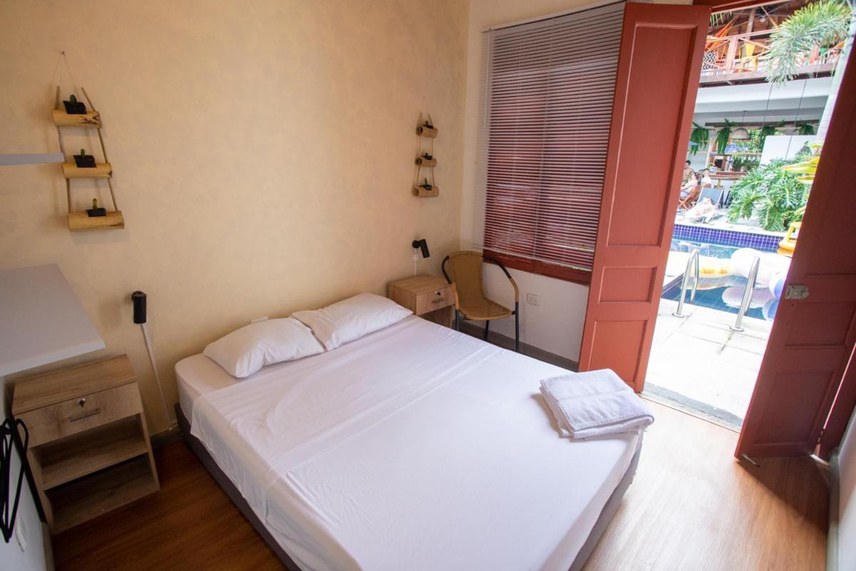 Hotel La Vaina Cali Extérieur photo